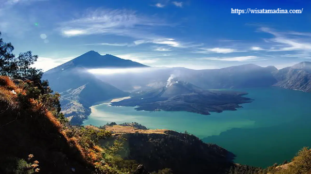 Fakta Unik Danau Cinta di Papua: Keindahan Alam yang Menawan