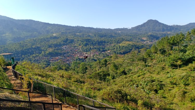Berkunjung ke Cicalengkat Objek Wisata Bandung